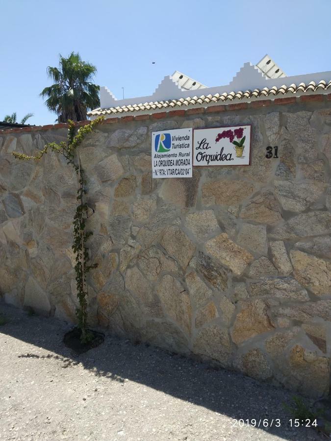 فيلا La Orquidea Morada كونيل ذي لا فرونتيرا المظهر الخارجي الصورة