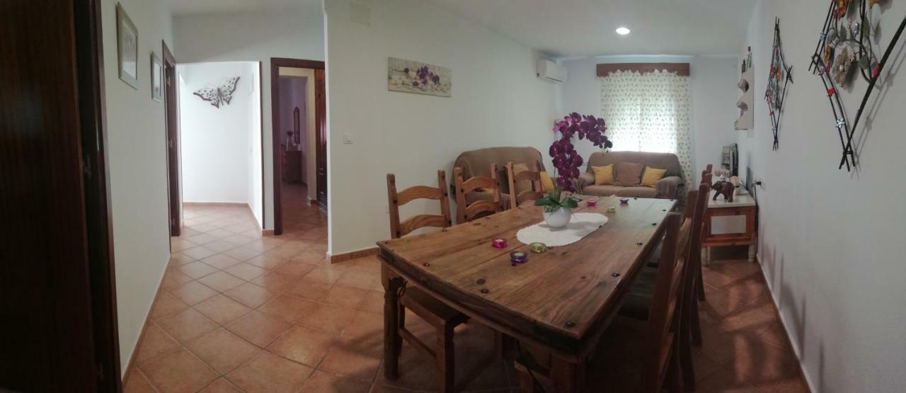 فيلا La Orquidea Morada كونيل ذي لا فرونتيرا المظهر الخارجي الصورة